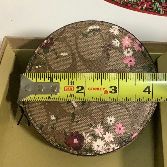 COACH POUCH AND MATCHING iPOD CASE, SIG C, KHAKI MULTI, COATED CANVAS. - Picture 9 of 11